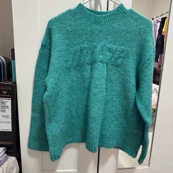 3 for$25 Green women sweater - Picture 3 of 6